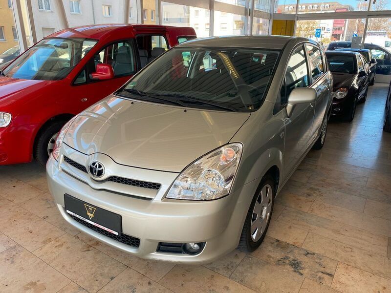 Silber Gebraucht 2006 Toyota Corolla Verso Sol Van / Kleinbus | 7.999 € (Etwas zu teuer) - Bild 1/4