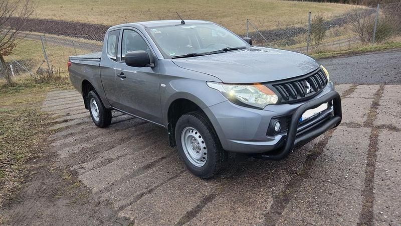 Second-hand Mitsubishi L200 154 CP (113 kW) 2017 Verde Pickup