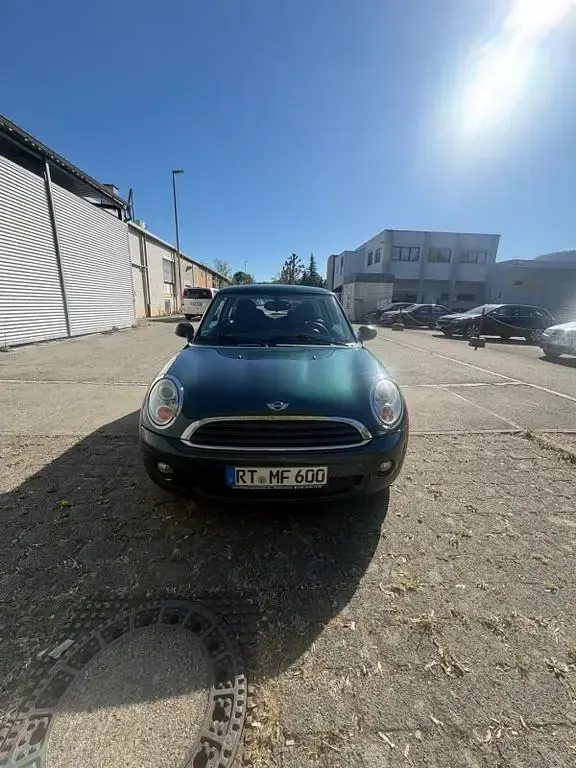 Usado Mini ONE 75 HP (55 kW) 2009 Verde Citadino