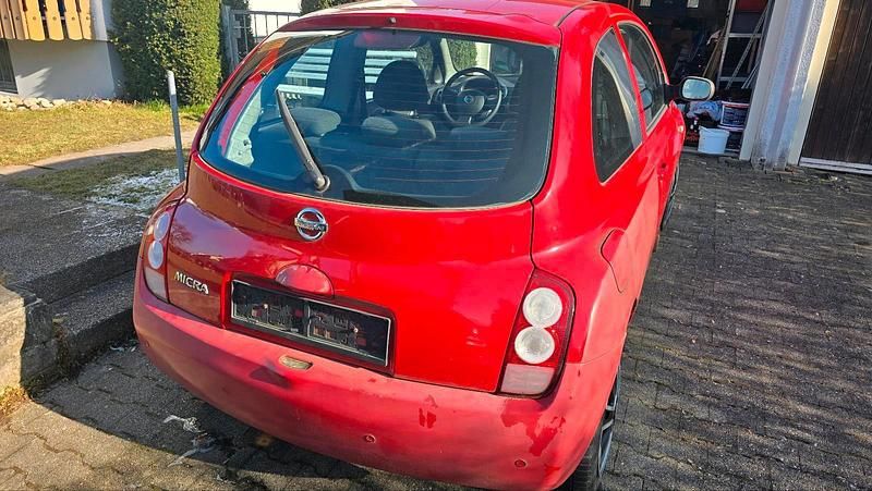Gebraucht Nissan Micra 65 PS (47 kW) 2005 Rot Kleinwagen
