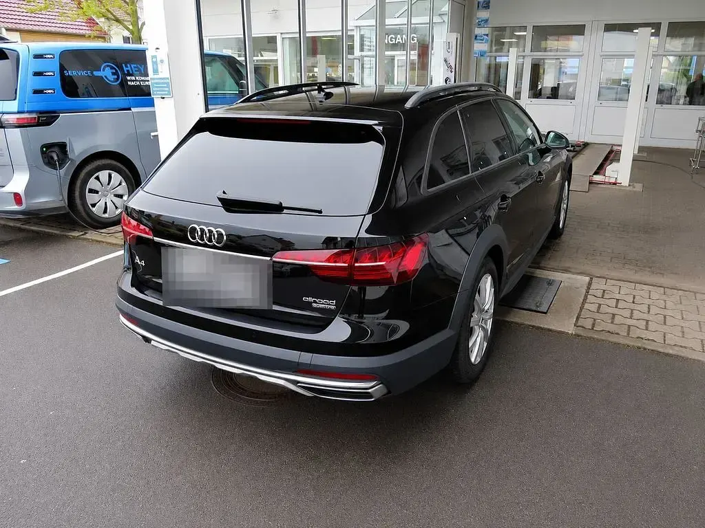 Gebraucht Audi A4 Allroad 204 PS (150 kW) 2023 Schwarz Kombi