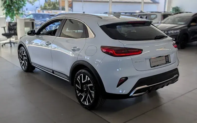Neu Kia XCeed Vision 150 PS (110 kW) 2026 Weiß SUV