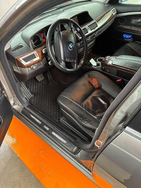 Gebraucht BMW 730 218 PS (160 kW) 2006 Grau Limousine