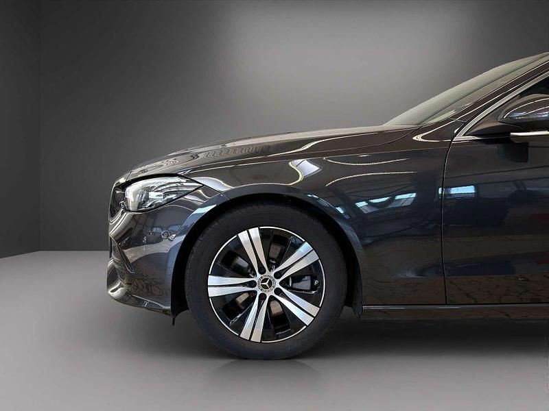 Gebraucht Mercedes C220 Avantgarde 200 PS (147 kW) 2023 Grau Limousine