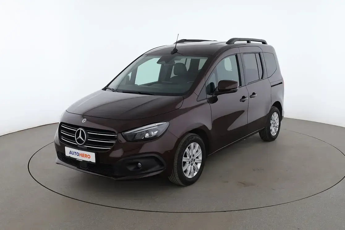 Gebraucht Mercedes T180 Progressive 131 PS (96 kW) 2023 Van / Kleinbus