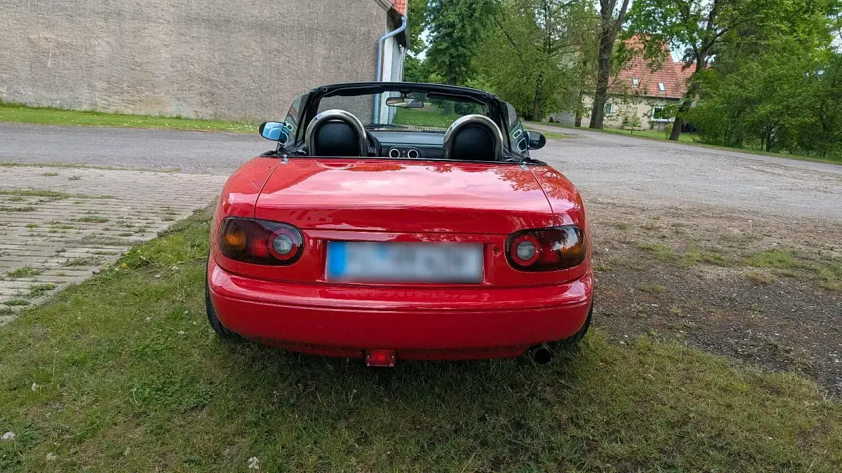 Używany Mazda MX5 116 KM (85 kW) 1991 Czerwony Kabriolet