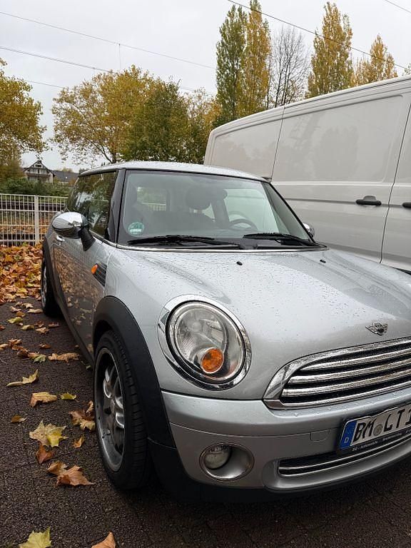 Silber Gebraucht 2010 Mini ONE Kleinwagen | 2.200 € (Superpreis) - Bild 1/4