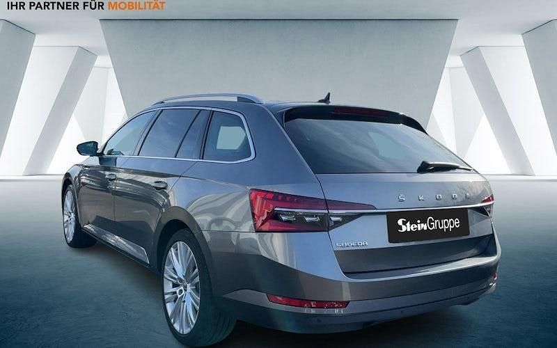 Gebraucht Skoda Superb Style 200 PS (147 kW) 2022 Grau Kombi