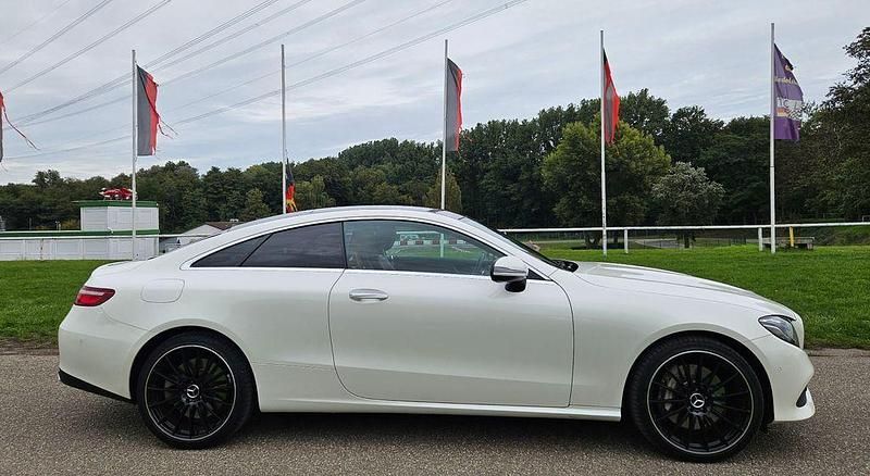Weiß Gebraucht 2017 Mercedes E400 Coupé | 30.000 € (Guter Preis) - Bild 1/4