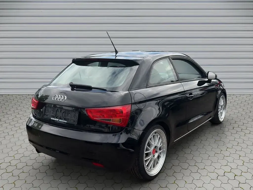 Gebraucht Audi A1 Attraction 86 PS (63 kW) 2011 Schwarz Kleinwagen
