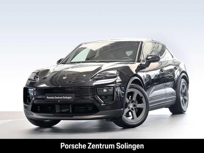 Tiefschwarzmetallic Gebraucht 2025 Porsche Macan SUV | 86.900 € (Superpreis) - Bild 1/4