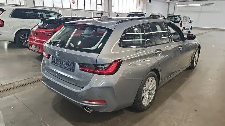 Gebraucht BMW 320 Shadowline 190 PS (139 kW) 2024 Grau Limousine
