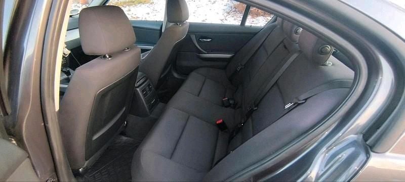 Gebraucht BMW 318 143 PS (105 kW) 2008 Grau Limousine