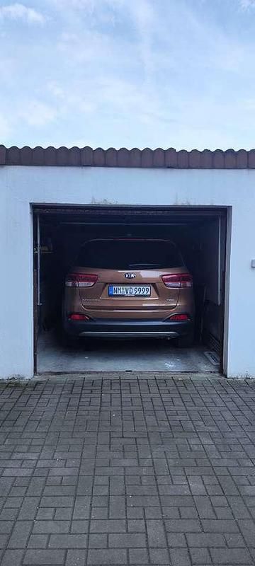 Bronze Gebraucht 2016 Kia Sorento Spirit SUV | 17.500 € (Etwas zu teuer) - Bild 1/4