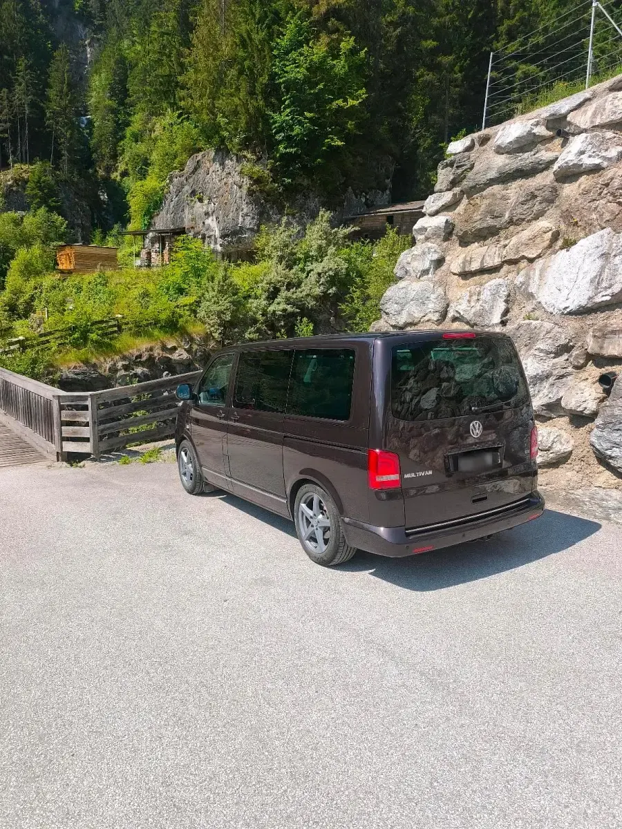 Gebraucht VW Multivan Highline 179 PS (131 kW) 2010 Braun Van / Kleinbus