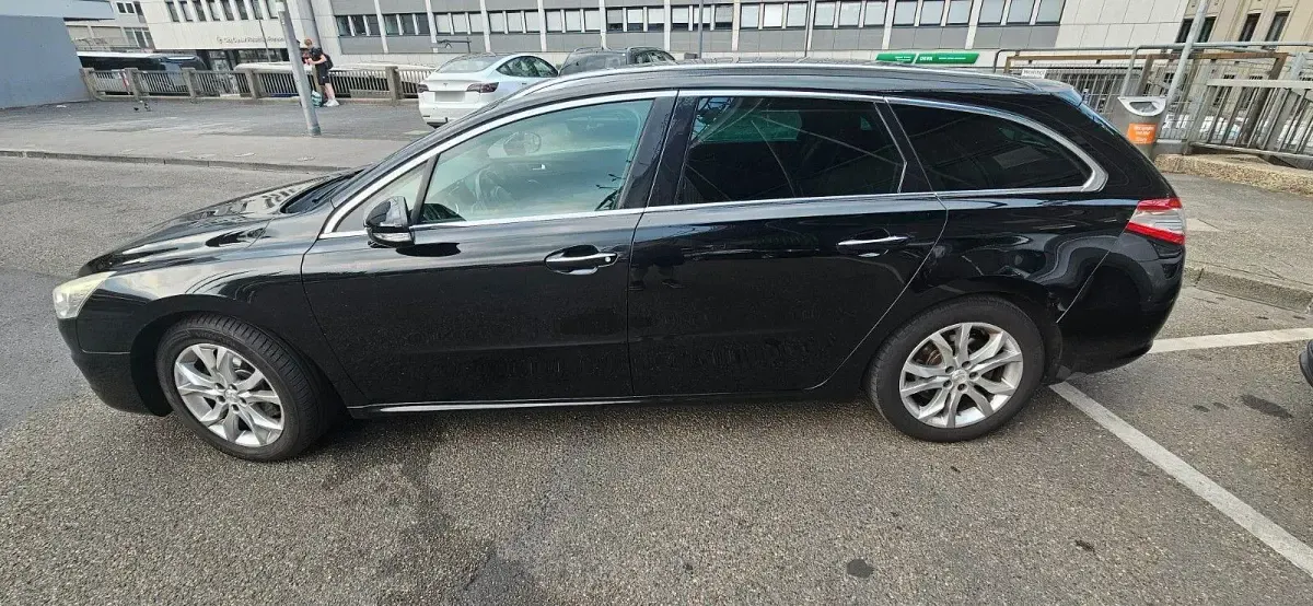 Gebraucht Peugeot 508 SW Allure 156 PS (114 kW) 2012 Schwarz Kombi