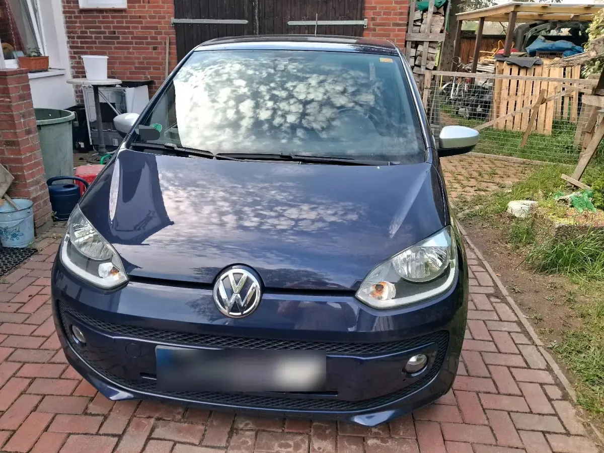 Second-hand VW up! 75 CP (55 kW) 2016 Albastru Hatchback