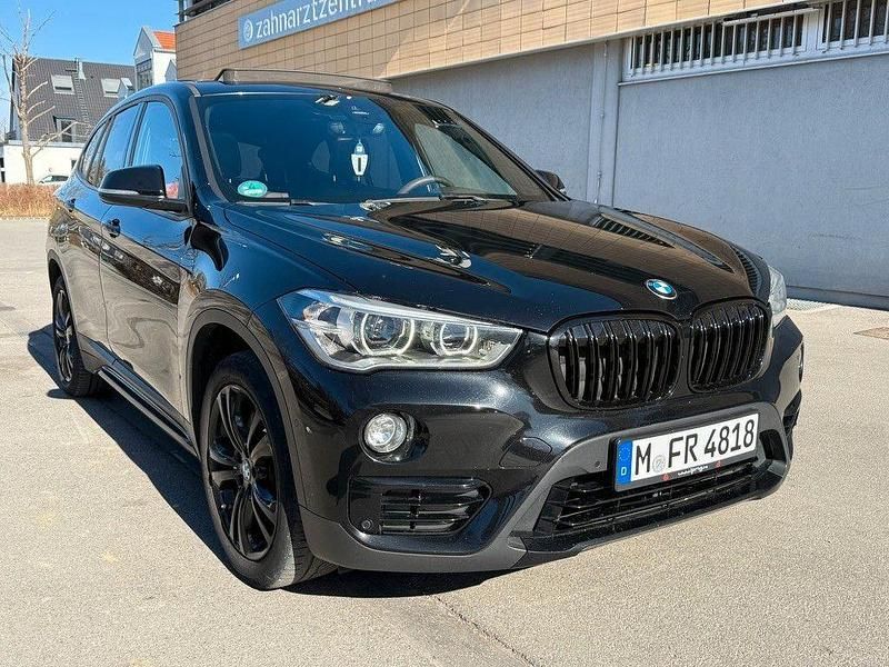 Schwarz Gebraucht 2016 BMW X1 Sport Line SUV | 17.000 € (Etwas zu teuer) - Bild 1/4