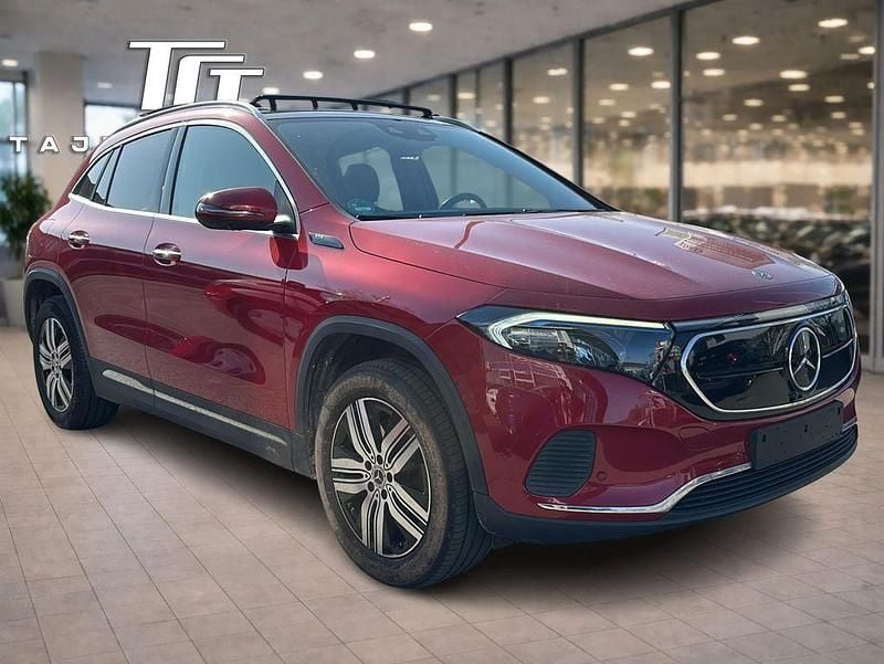 Gebraucht Mercedes EQA250 139 kW (190 PS) 2021 Rot SUV