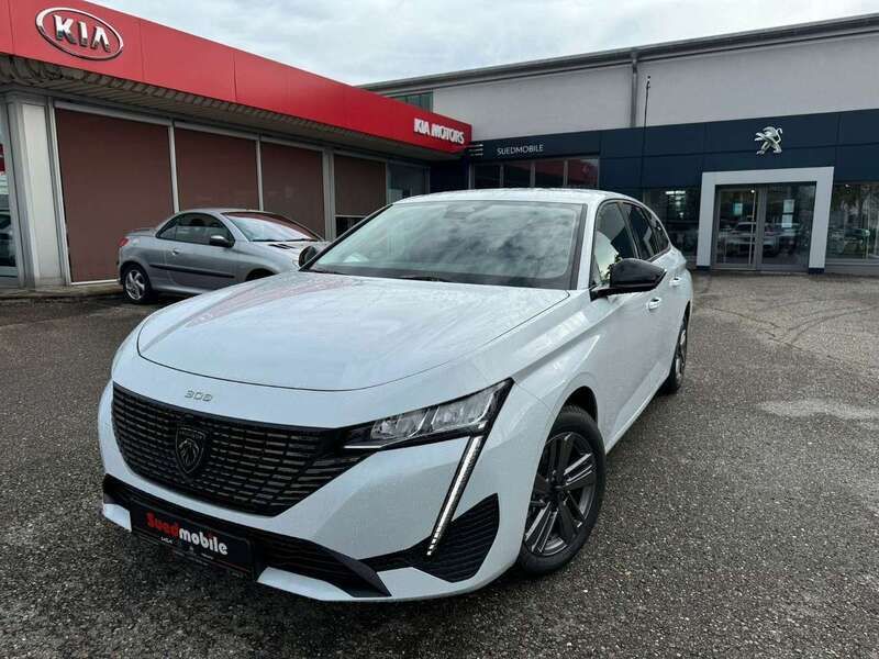 Okenit weiß metallic Gebraucht 2024 Peugeot 308 Allure Kombi | 30.450 € - Bild 1/4