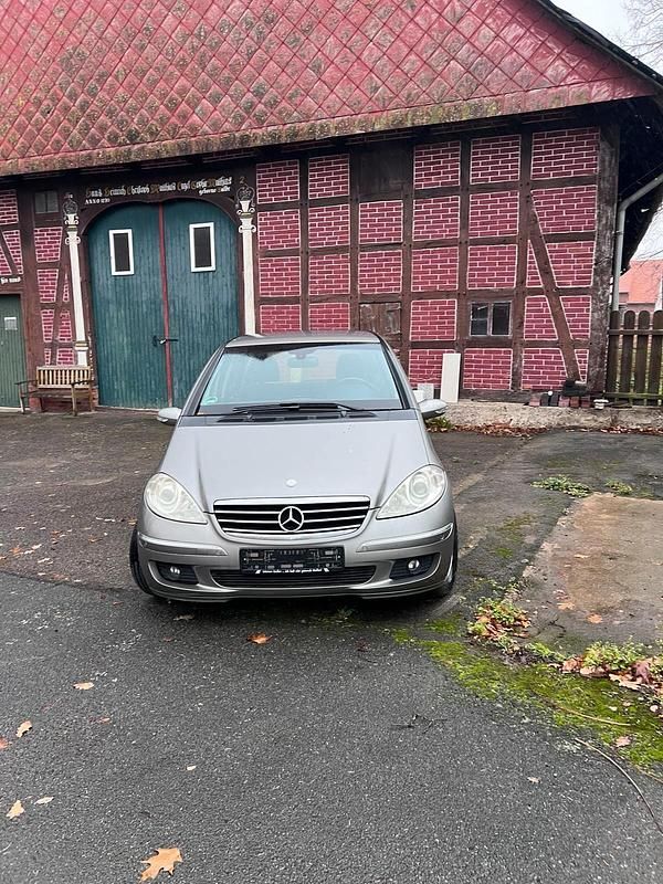 Grau Gebraucht 2008 Mercedes A180 Avantgarde Kleinwagen | 5.500 € (Teuer) - Bild 1/4