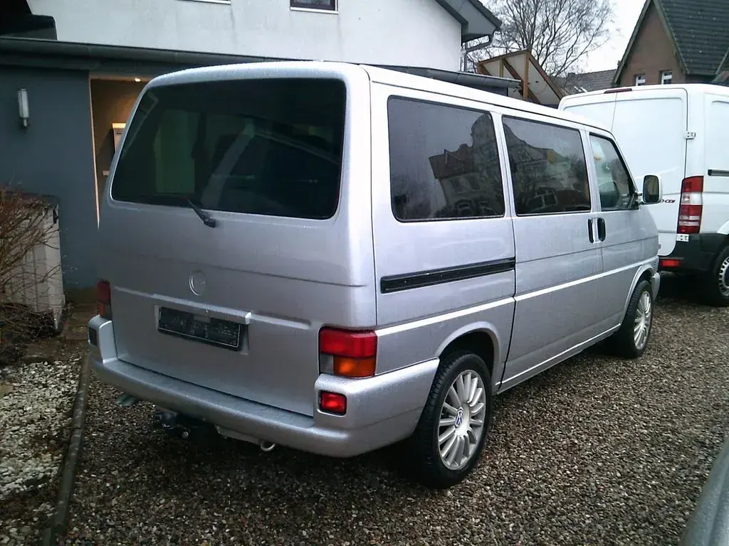 Gebraucht VW Caravelle 102 PS (75 kW) 2001 Silber Van