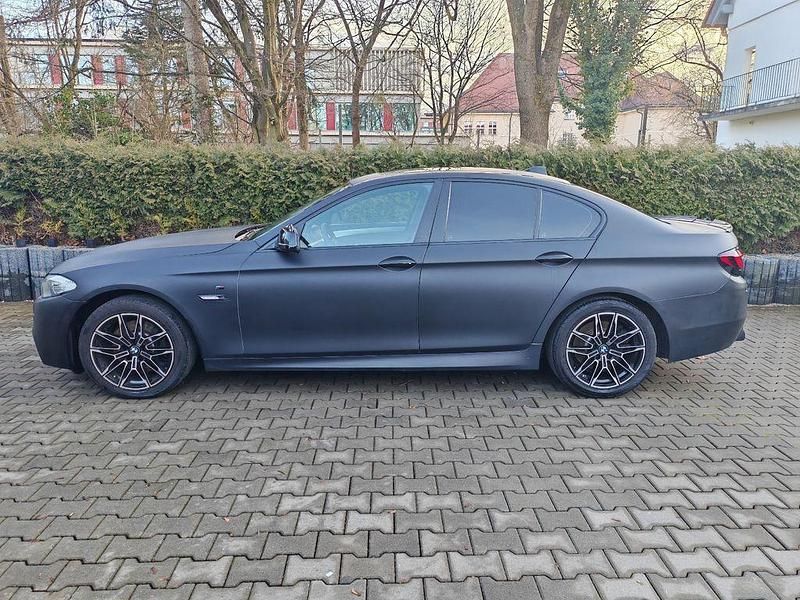 Gebraucht BMW 528 Sport Line 258 PS (189 kW) 2010 Titansilber metallic Limousine