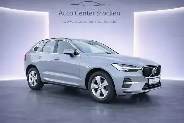Używany Volvo XC60 Core 197 KM (144 kW) 2024 Szary SUV