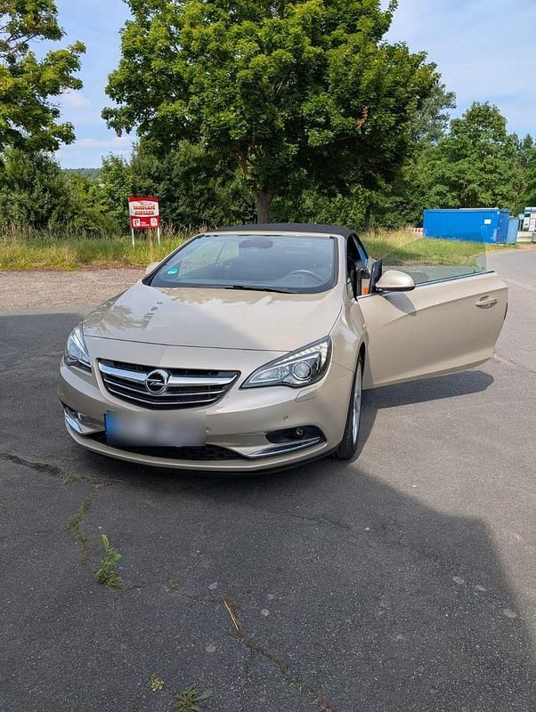 Beige Gebraucht 2013 Opel Cascada Edition Cabrio | 11.900 € (Fairer Preis) - Bild 1/4