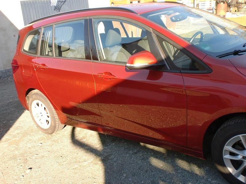 Gebraucht BMW 218 Advantage 140 PS (102 kW) 2020 Orange Kombi