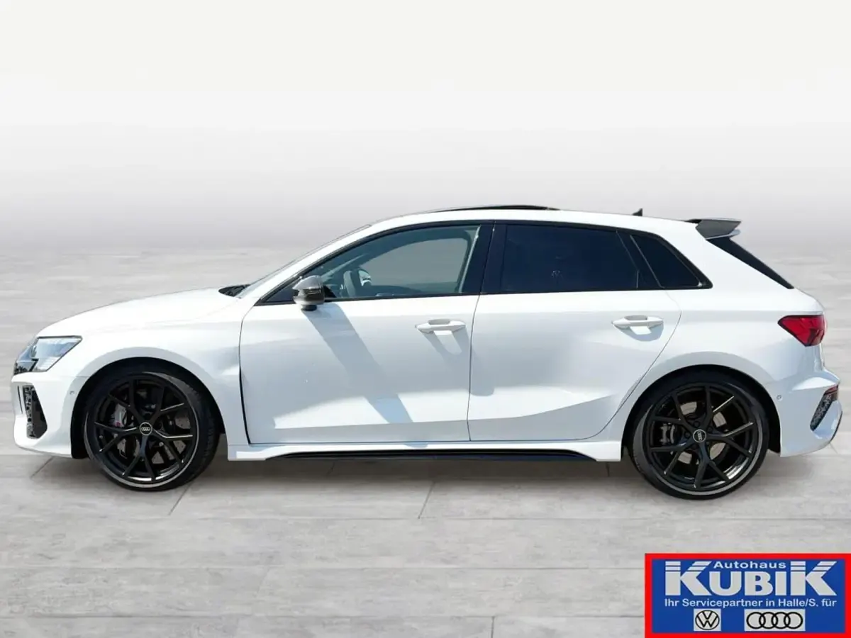 Gebraucht Audi RS3 Sportback Ambiente 400 PS (294 kW) 2023 Kleinwagen