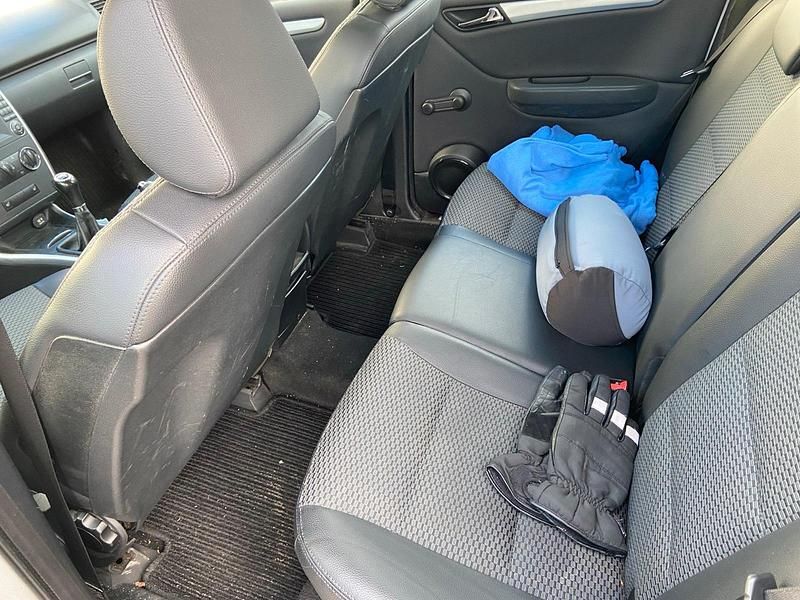 Gebraucht Mercedes A180 140 PS (102 kW) 2010 Silber Kleinwagen