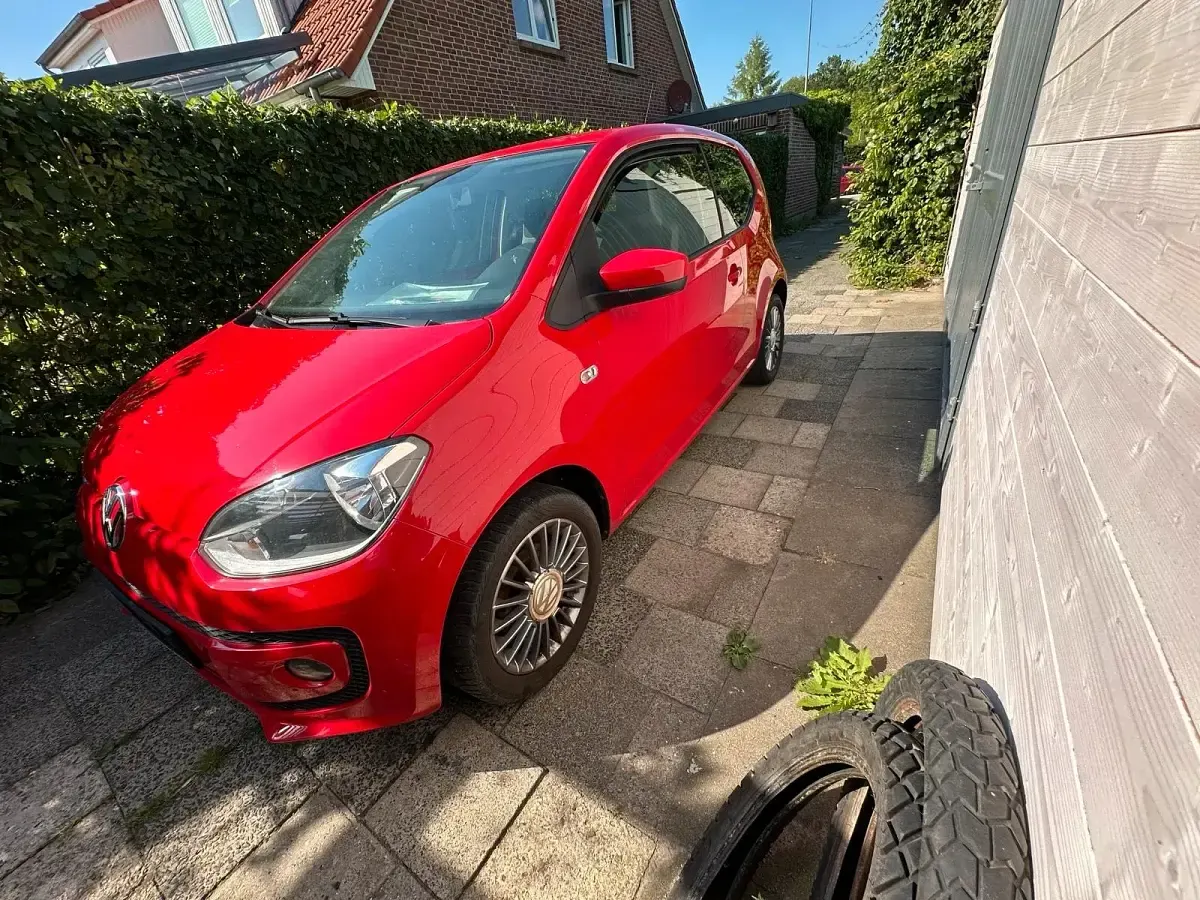 Gebraucht VW up! 60 PS (44 kW) 2012 Rot Kleinwagen
