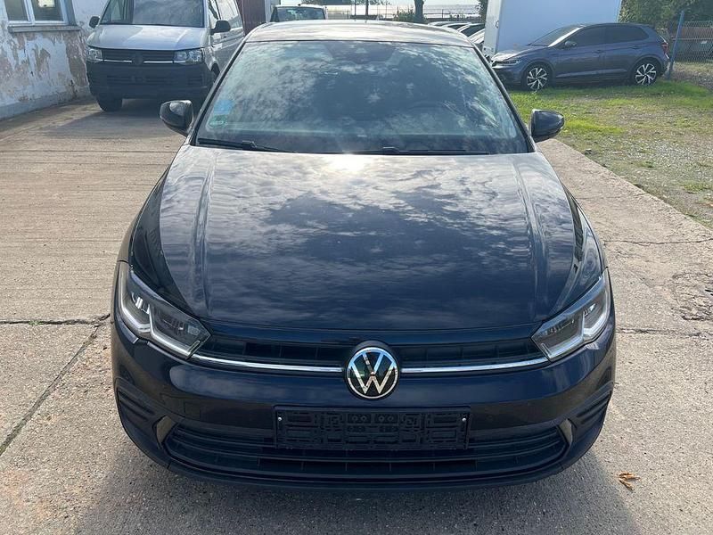 Schwarz Gebraucht 2022 VW Polo Life Limousine | 17.090 € (Guter Preis) - Bild 1/4