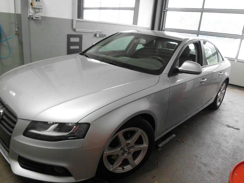 Gebraucht Audi A4 Ambition 120 PS (88 kW) 2009 Silber Limousine