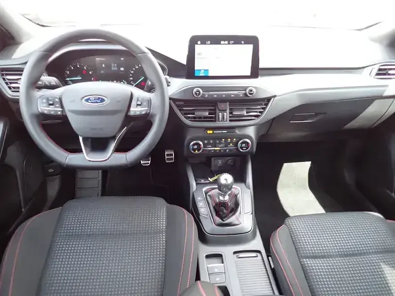 Gebraucht Ford Focus ST-Line 155 PS (114 kW) 2022 Grau Kombi
