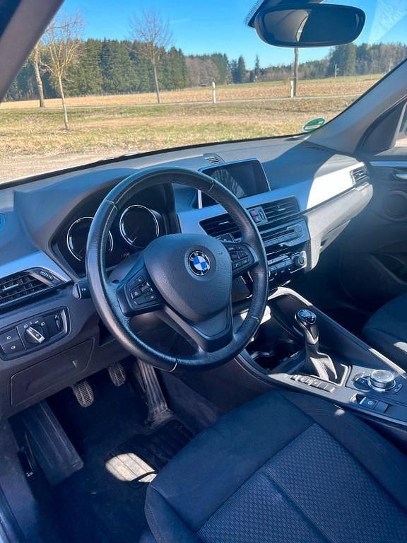 Gebraucht BMW X1 140 PS (102 kW) 2018 Silber SUV