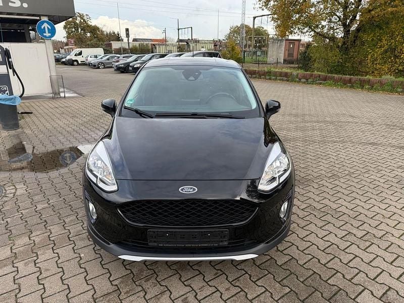 Schwarz Gebraucht 2018 Ford Fiesta Active Limousine | 9.900 € (Guter Preis) - Bild 1/4