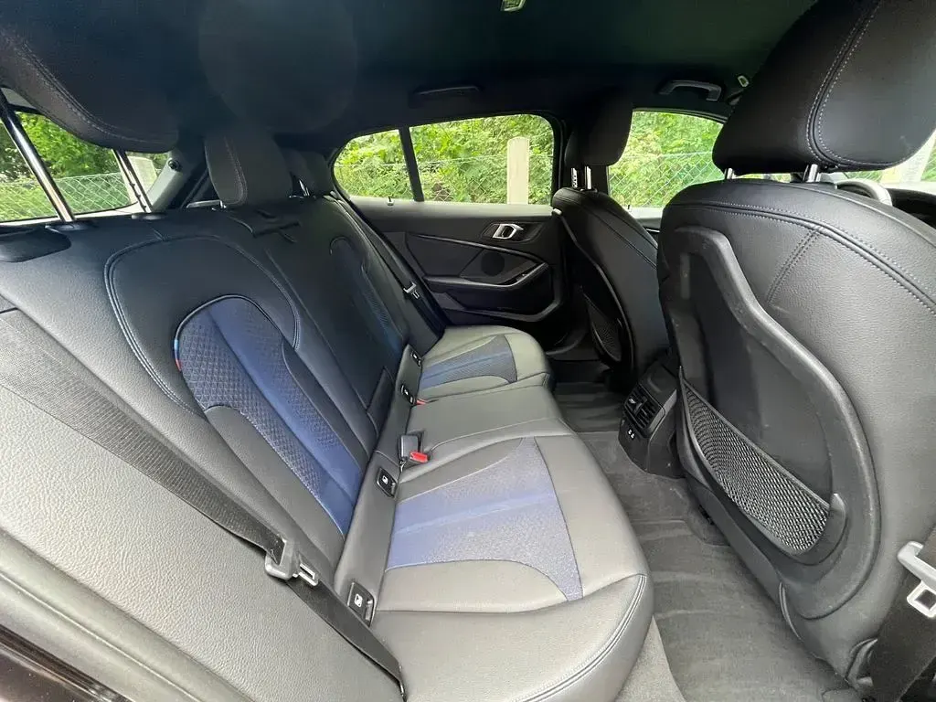 Gebraucht BMW 118 M Sport 140 PS (102 kW) 2020 Schwarz Kleinwagen