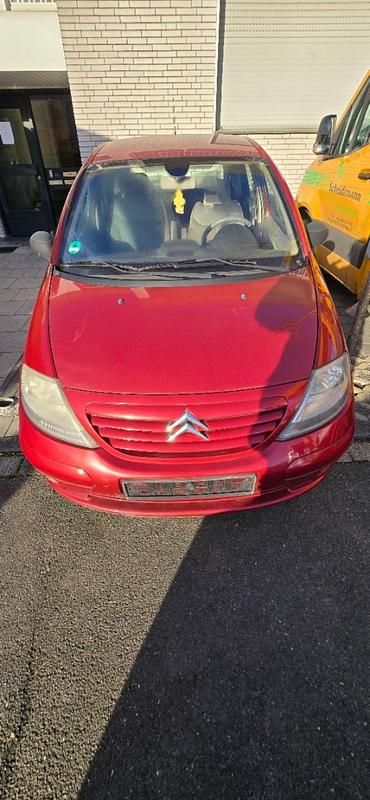 Gebraucht Citroën C3 73 PS (53 kW) 2003 Rot Kleinwagen