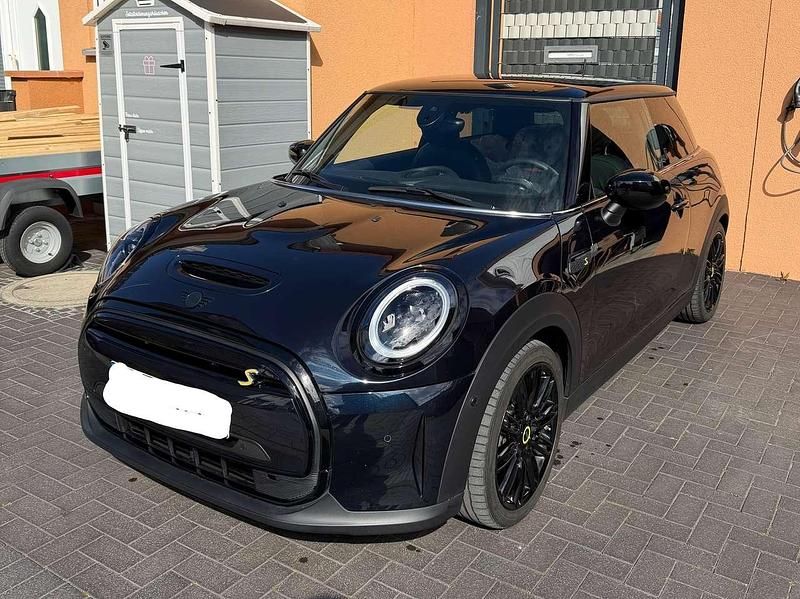 Gebraucht Mini Cooper SE 135 kW (184 PS) 2022 Schwarz Kleinwagen