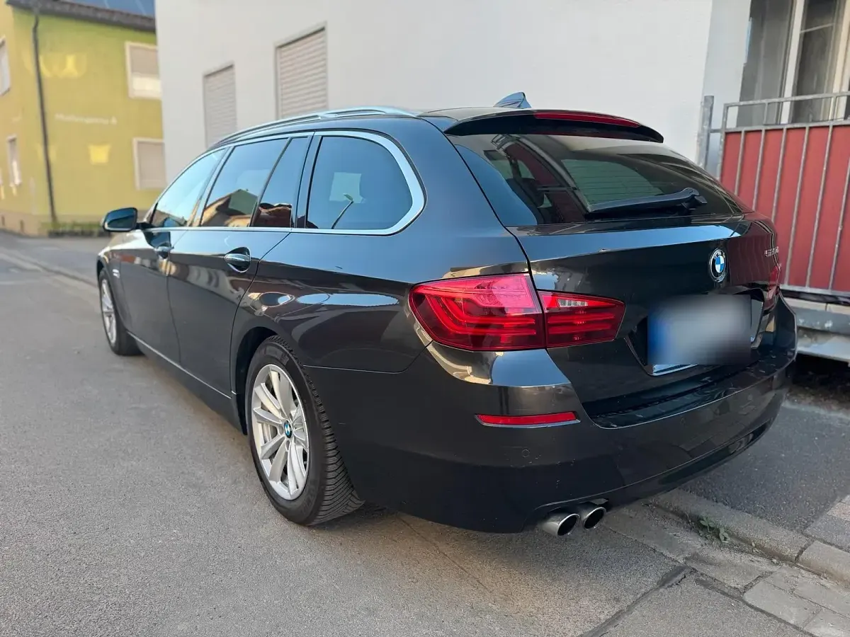 Usata BMW 520 180 CV (132 kW) 2015 Marrone Station wagon