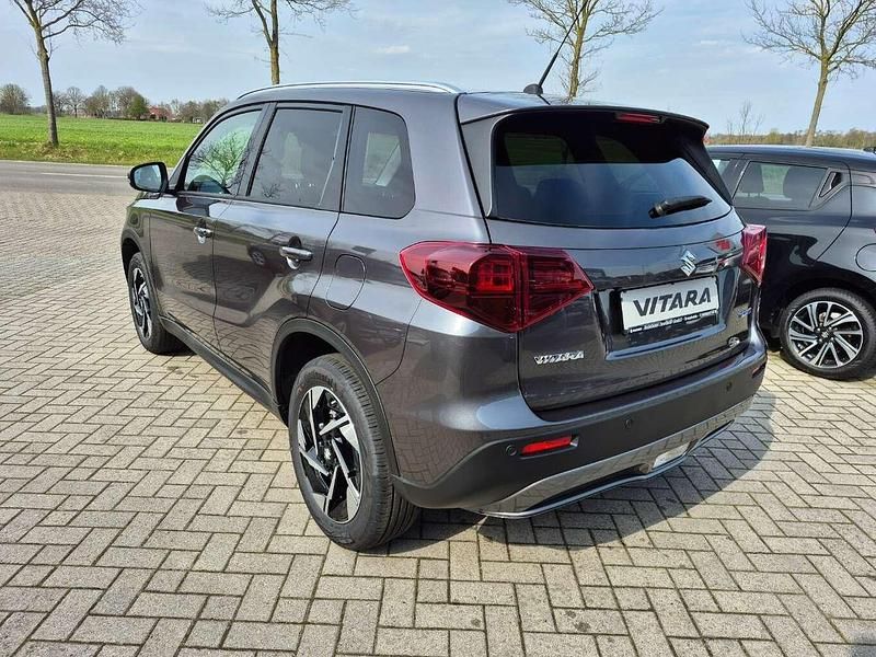Neu Suzuki Vitara Comfort+ 109 PS (80 kW) 2026 Grau SUV