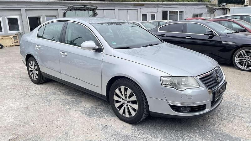 Reflex silver metallic Gebraucht 2008 VW Passat Comfortline Limousine | 1.990 € (Superpreis) - Bild 1/4