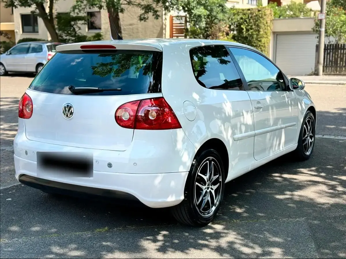 Gebraucht VW Golf Edition 80 PS (58 kW) 2008 Weiß Coupé