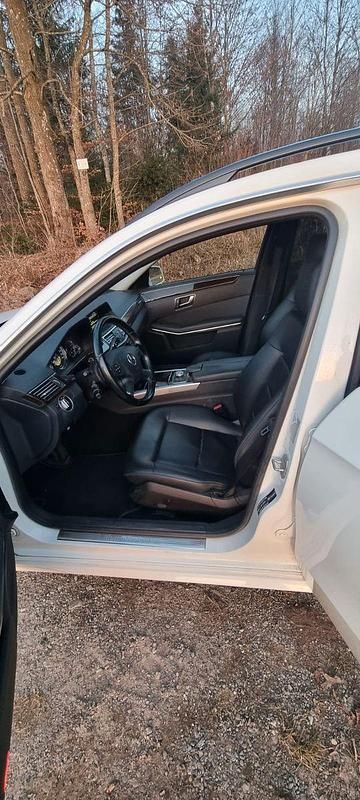 Gebraucht Mercedes 250 204 PS (150 kW) 2011 Weiß Limousine