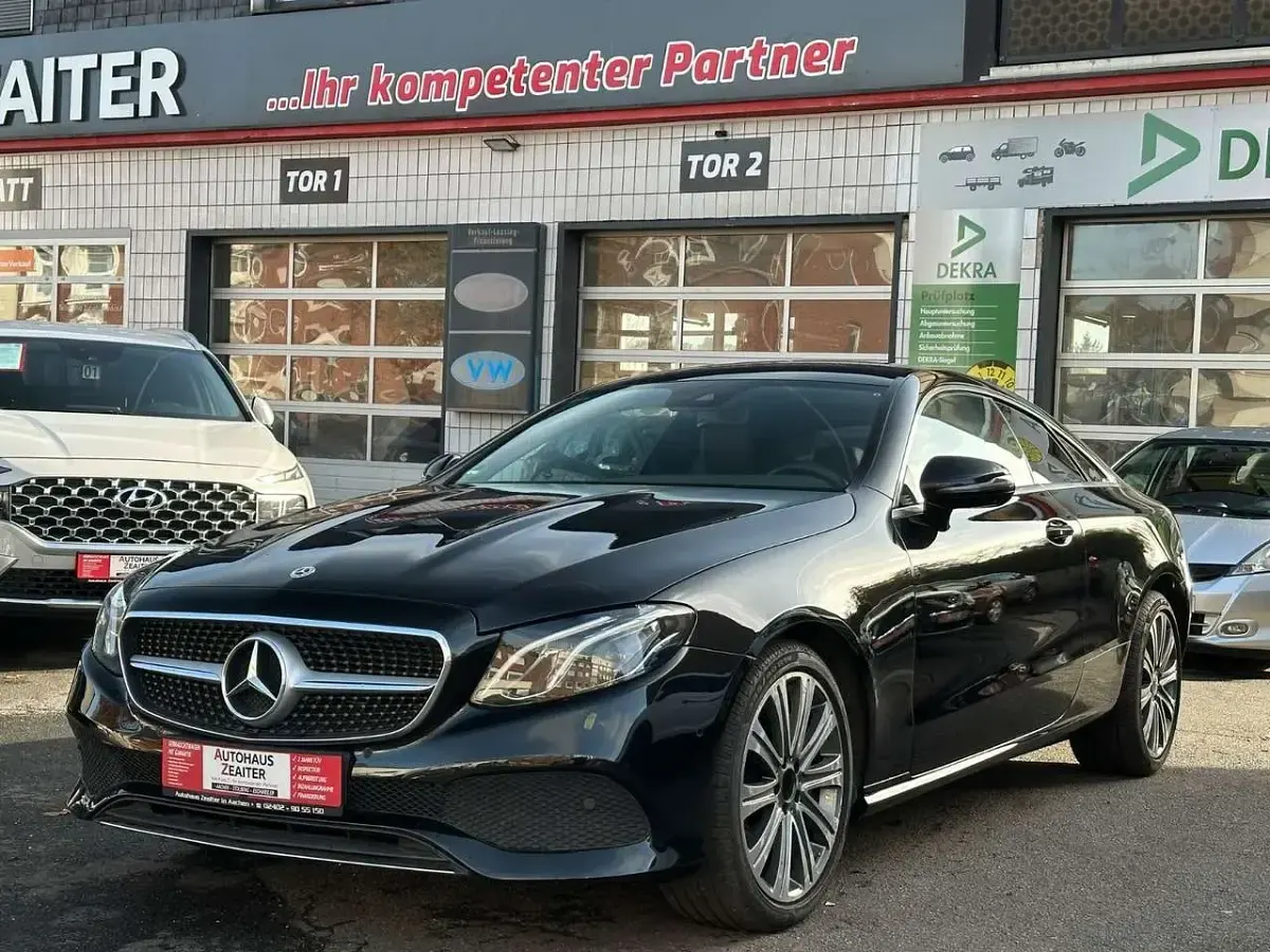 Gebraucht Mercedes E300 245 PS (180 kW) 2018 Schwarz Coupé