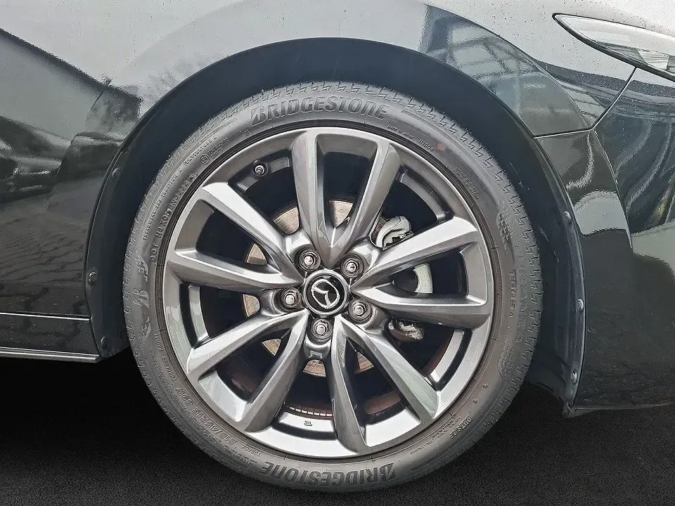 Gebraucht Mazda 3 Selection 122 PS (89 kW) 2021 Onyxschwarz Limousine