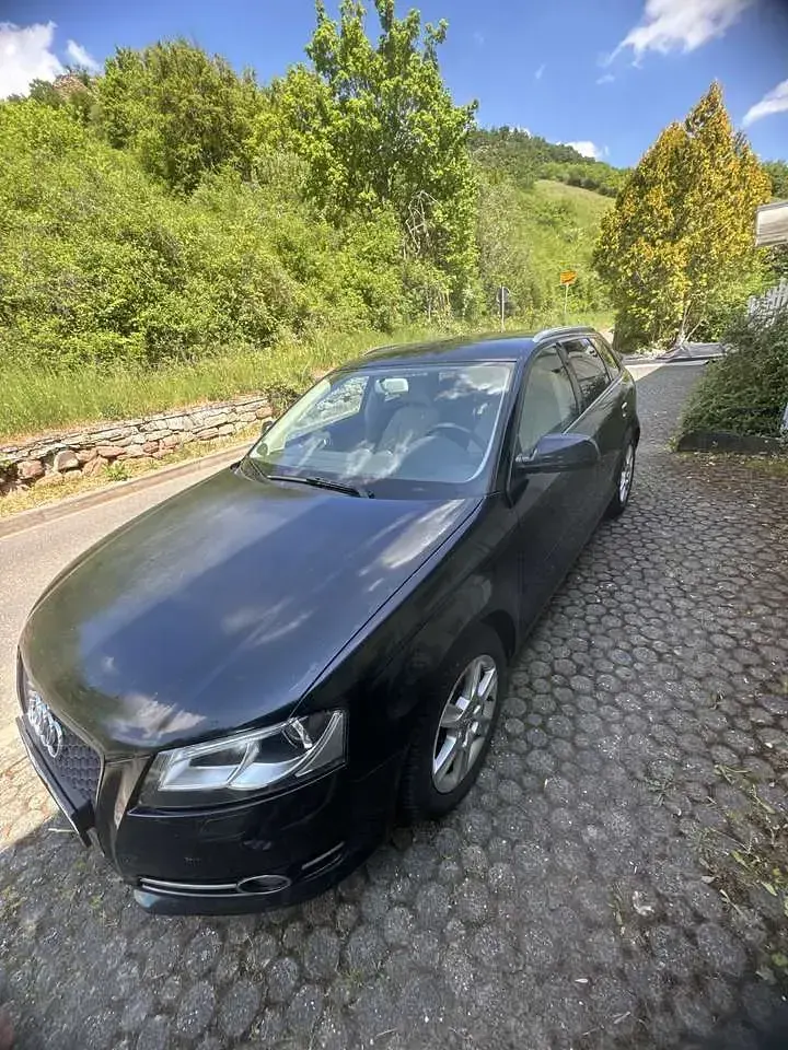 Używany Audi A3 Ambiente 105 KM (77 kW) 2012 Czarny Hatchback