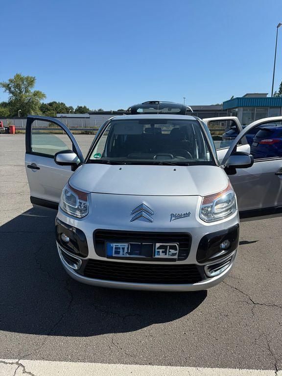 Grau Gebraucht 2011 Citroën C3 Picasso Tendance Van / Kleinbus | 1.700 € (Superpreis) - Bild 1/4